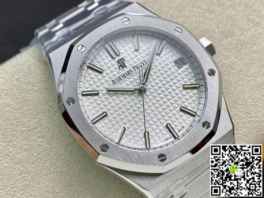 Audemars Piguet Royal Oak 15500ST.OO.1220ST.04 ZF Factory 1:1 Best Edition Replica Watch V2 White Dial